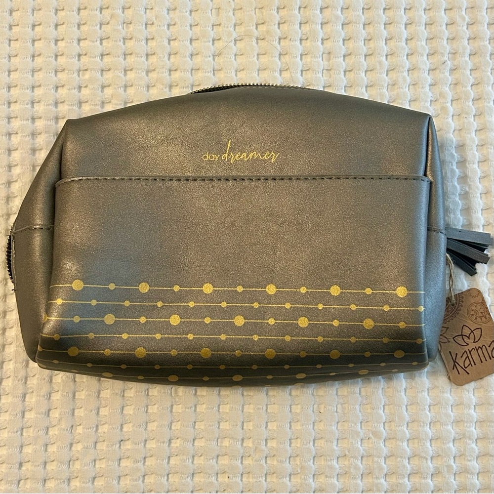 NWT Gray Daydreamer Toiletry MakeUp Zipper Bag